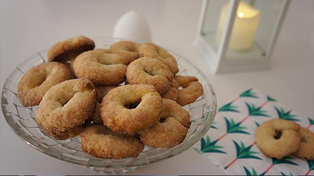 Taralli dolci al vino bianco e mandorle - Fidelity Cucina